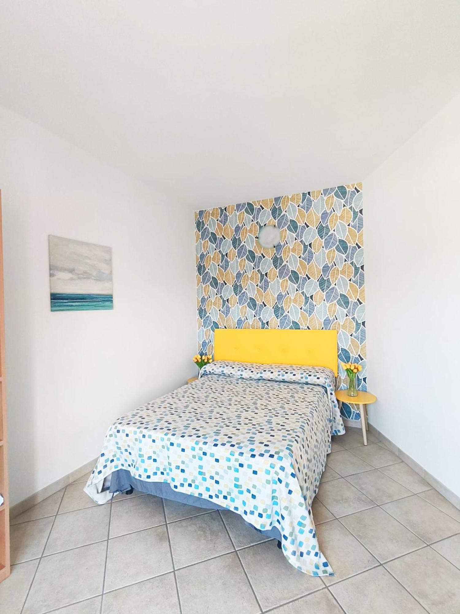 Affittacamere Center Room Tortoli Bagian luar foto